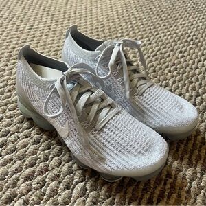 NWT Nike Air VaporMax Flyknit 3 in “Pure Platinum" Women’s Size 6.5 AJ6910-100